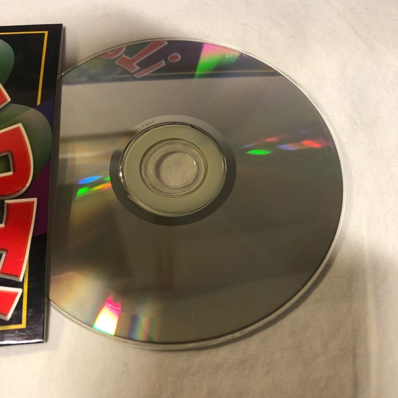 Fart!  Fast ‘n’ Flatulent Card Game with Sound Effects CD 3-6 Players 10 And Up - Picture 6 of 12